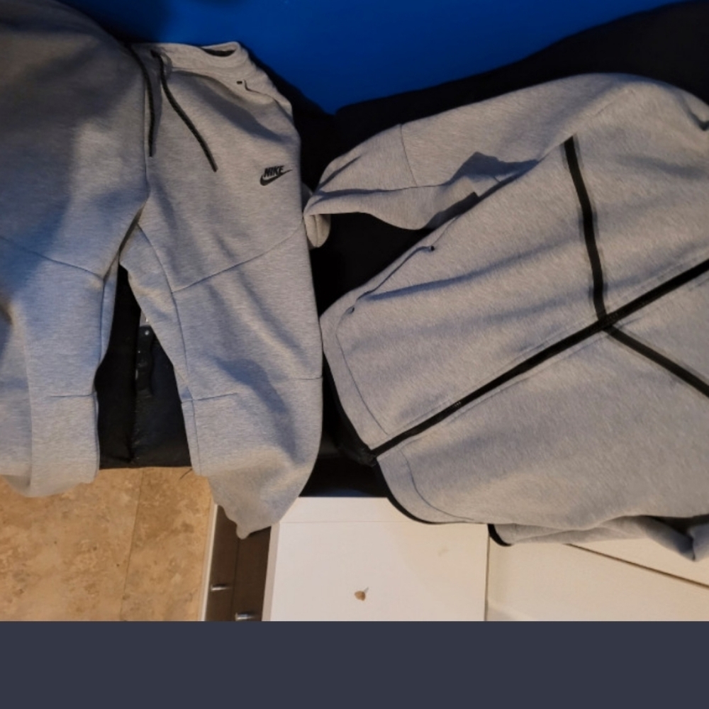 Mens tracksuit